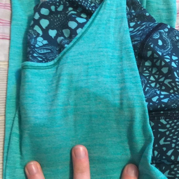 Lululemon top EUC - Picture 7 of 7